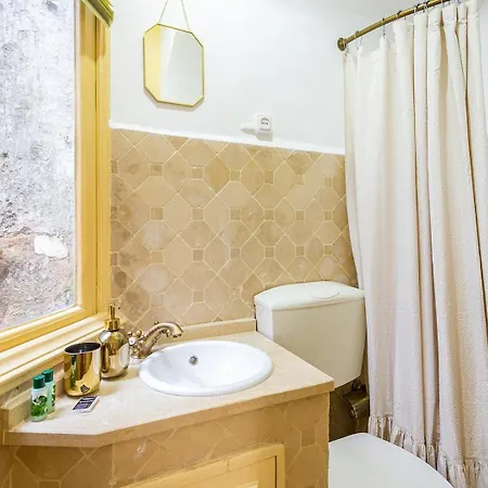 Guestready - Classical Portuguese Style Family In Bohomeain Alfama Feriehus *