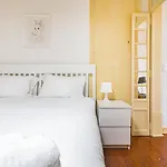 Casa de Férias Guestready - Classical Portuguese Style Family In Bohomeain Alfama